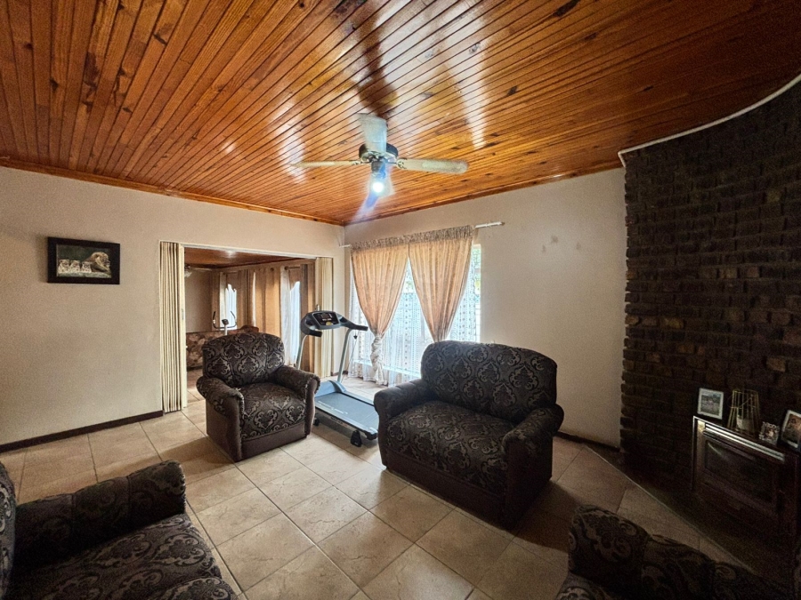 3 Bedroom Property for Sale in La Hoff North West